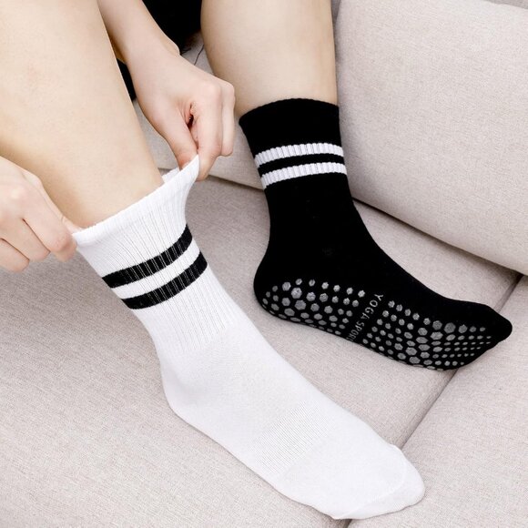 ⚡4 Pairs Non Slip Yoga Socks for Women Pilates Grip Anti Skid Athletic Socks - Picture 2 of 7
